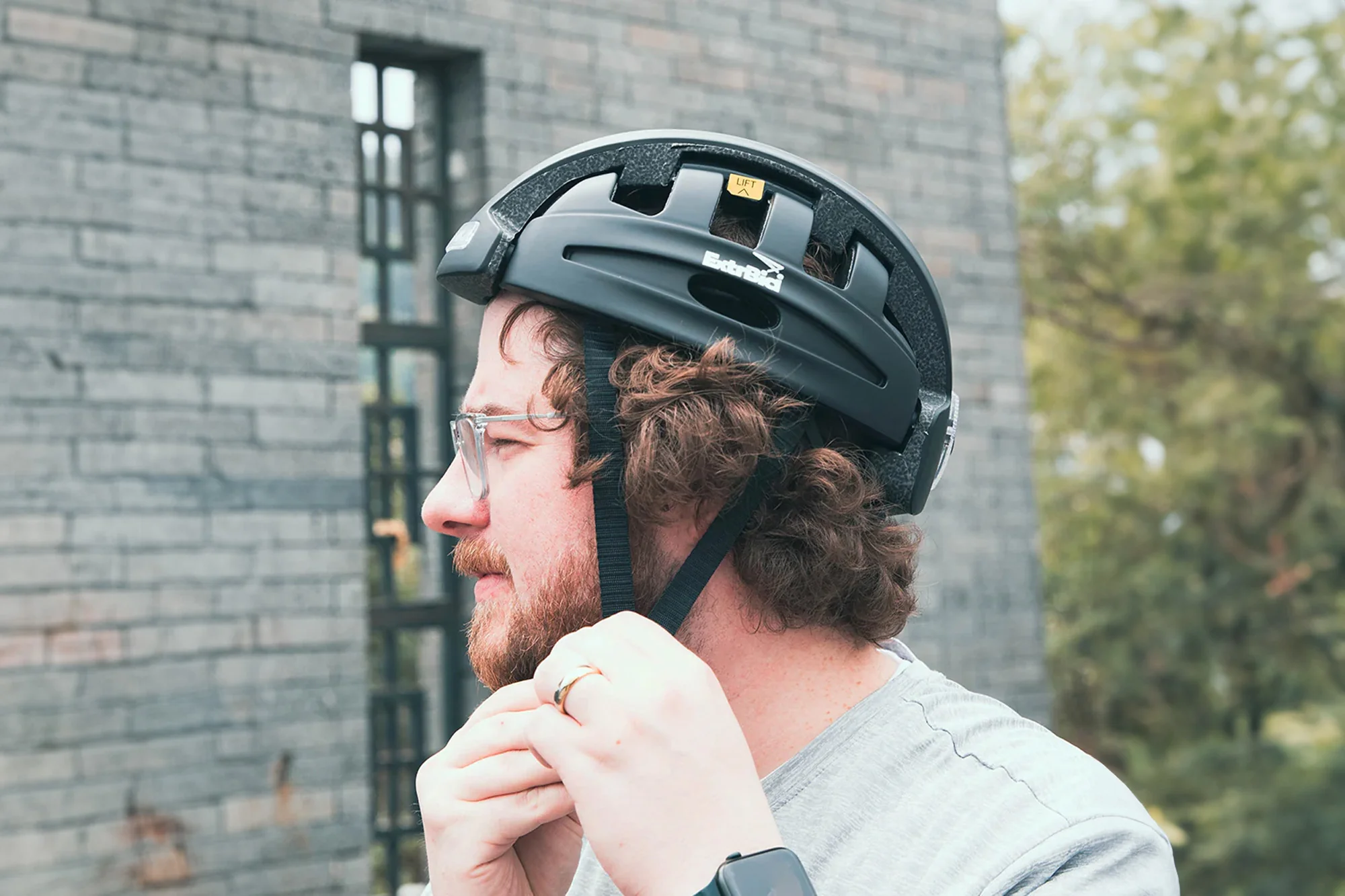 Folding Adults Bike Helmet with Lights - Image 4