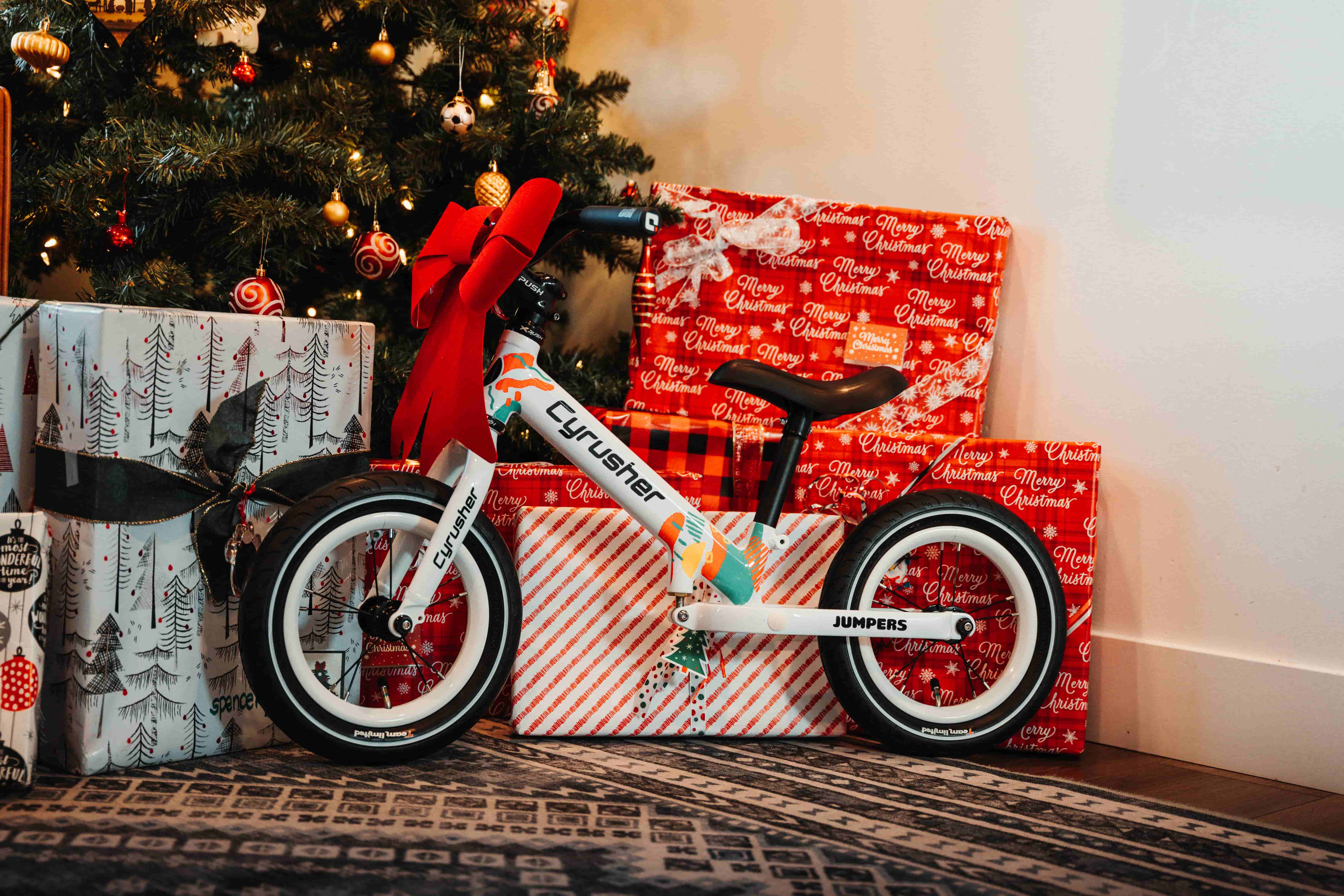 Jumpers I Lightweight Sporting Kids Balance Bike With Suspension Frame - Image 2