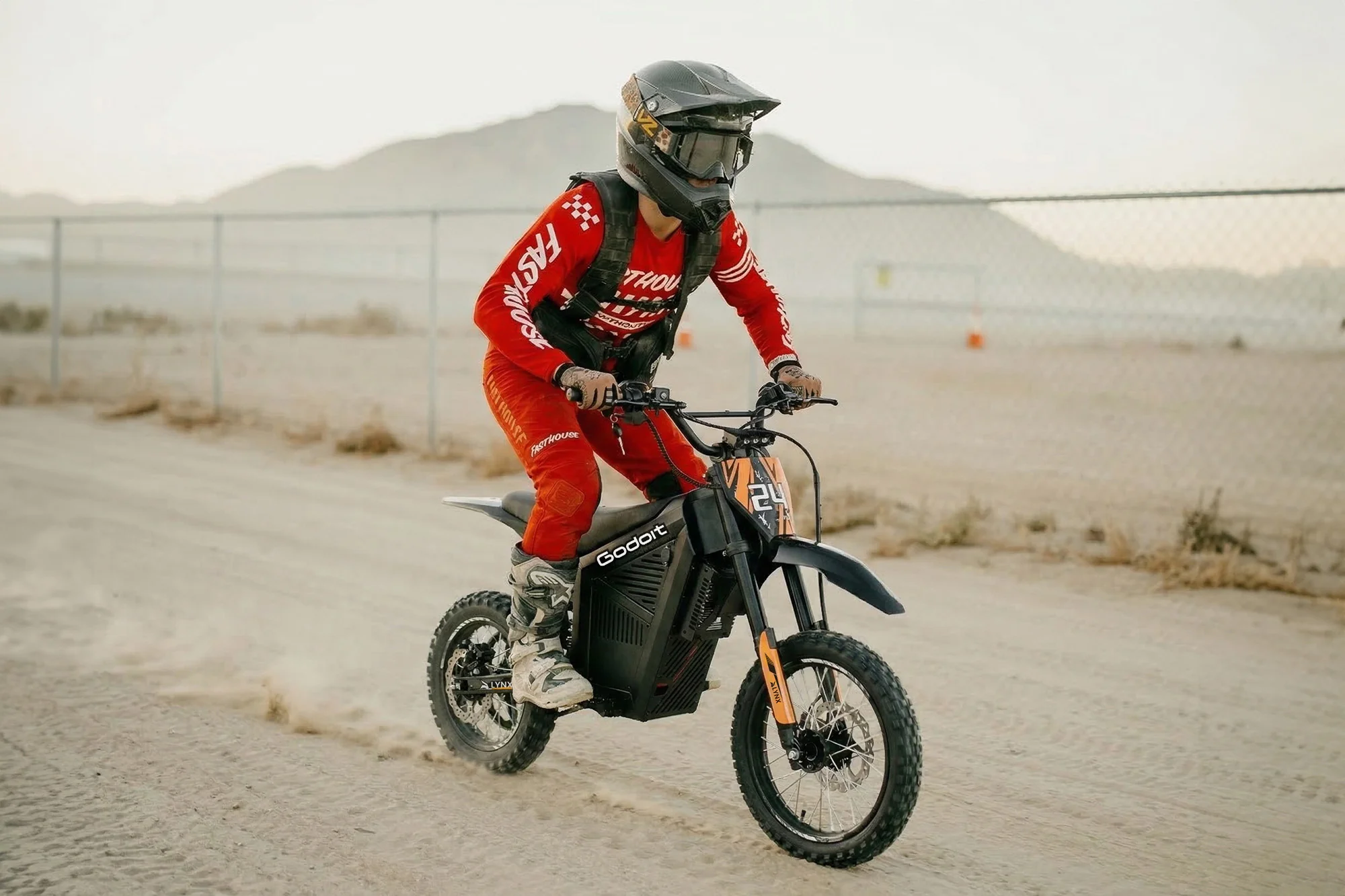Cyrusher Lynx Electric Dirt Bike Lightweight Easy Control - Image 5