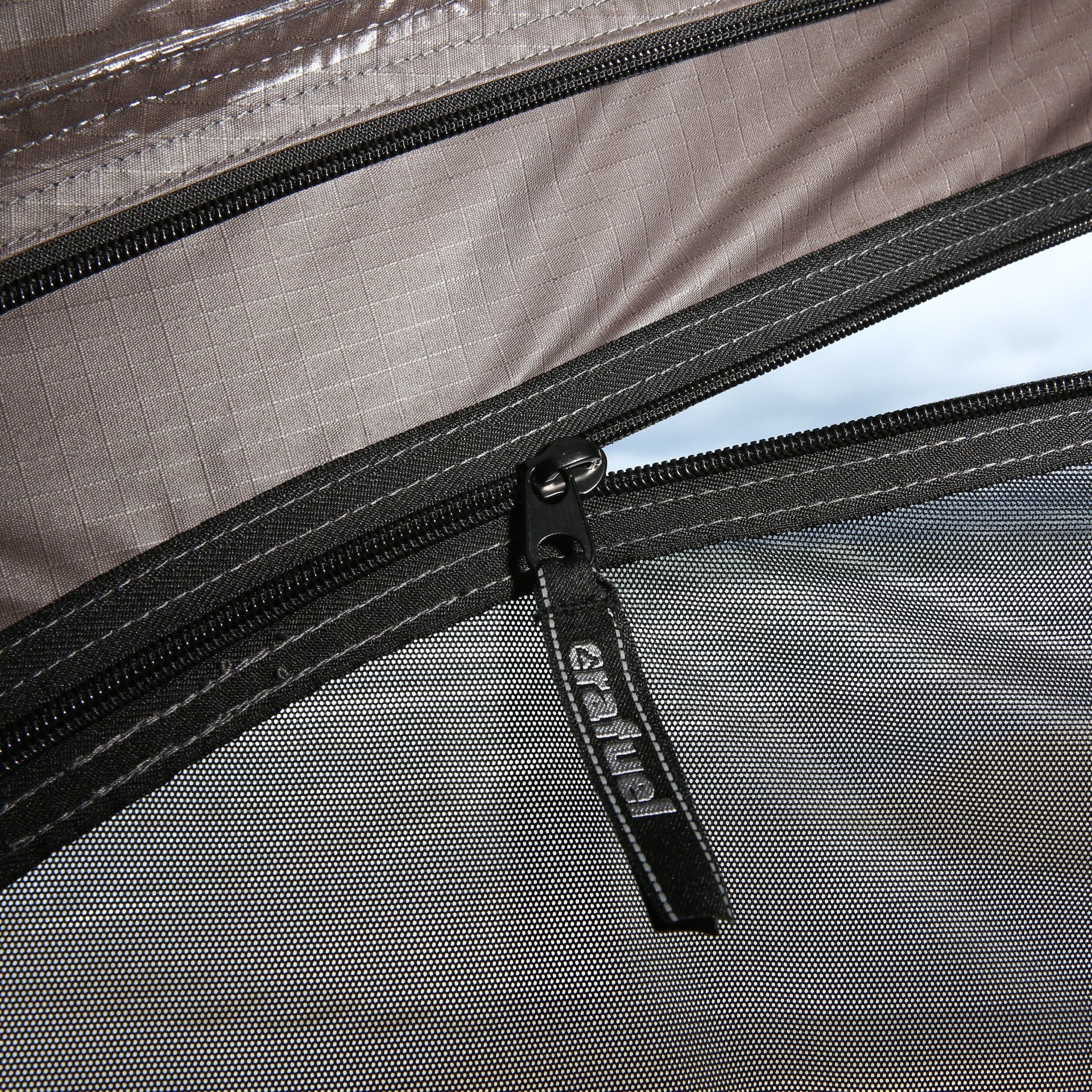 SummitBreeze XL - 55" Aluminum Rooftop Tent - Image 18