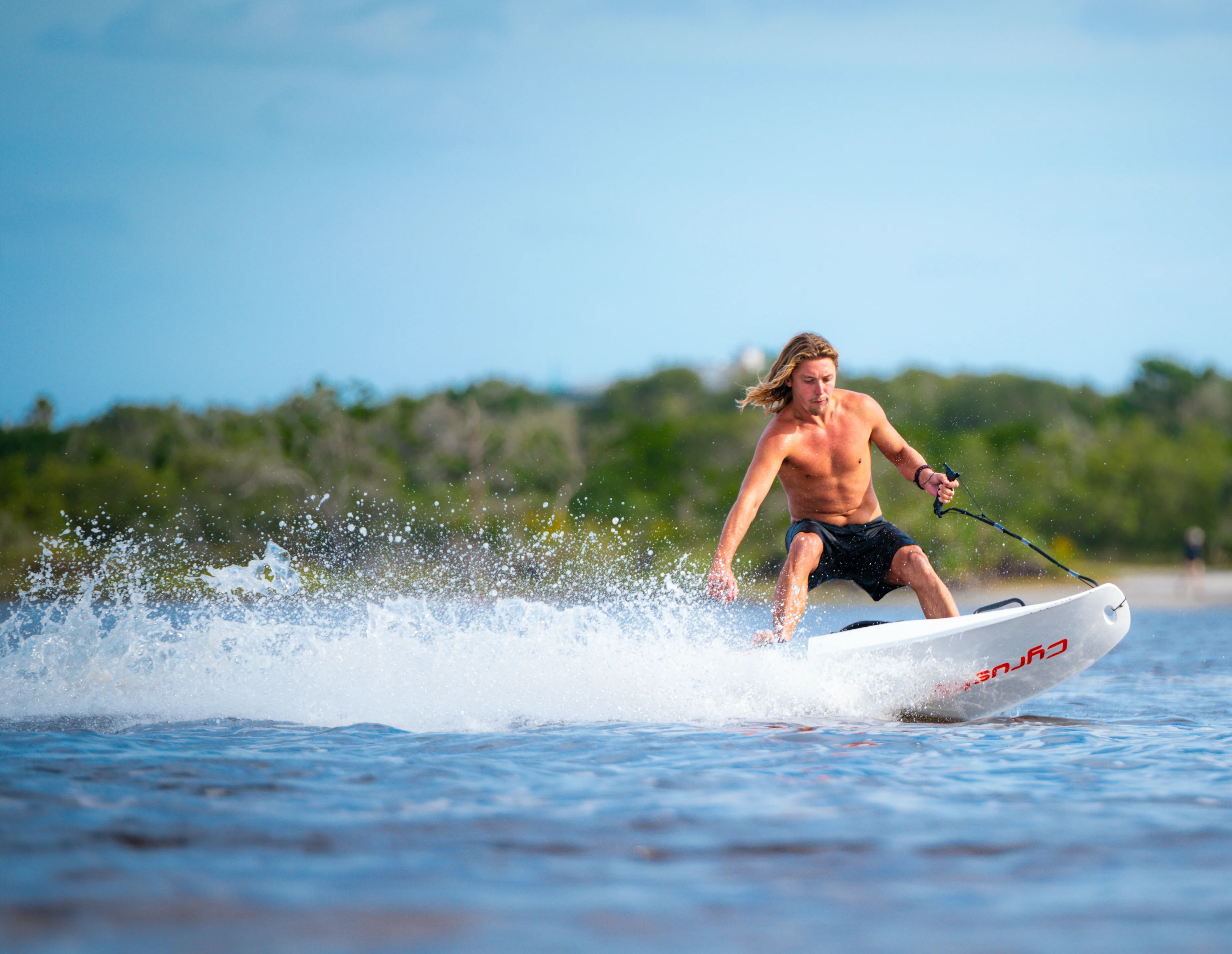 Cyrusher Thunders Electric Surfboard - Image 3